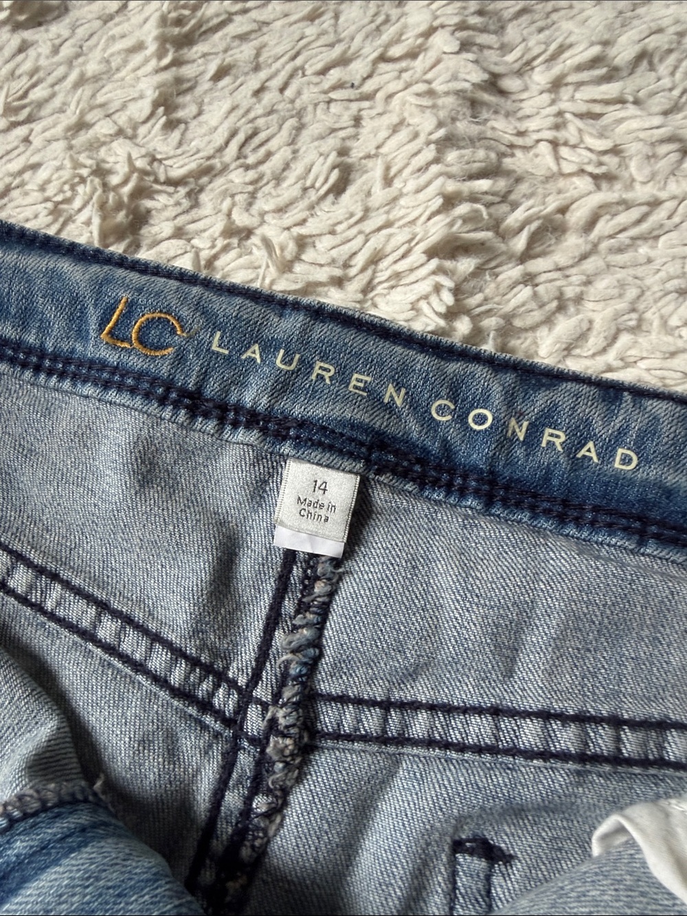 NWT LC Lauren Conrad Faded Blue Denim Cutoff Shorts size 14 - Picture 8 of 10